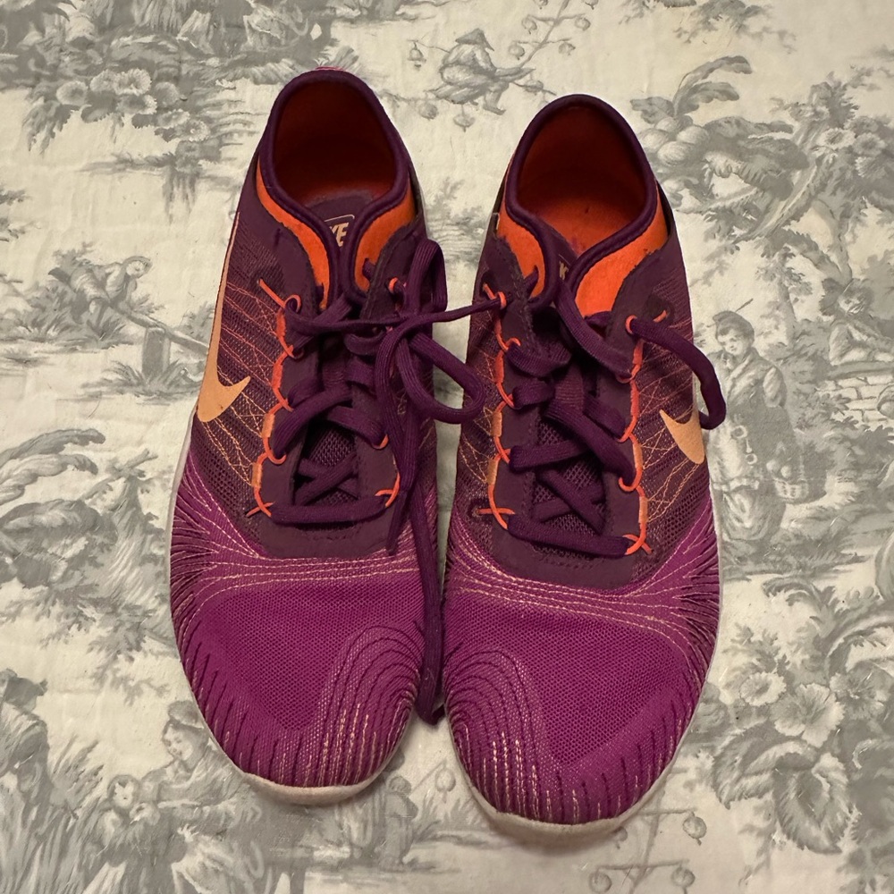 Nike Women's Purple and Orange Athletic Shoes